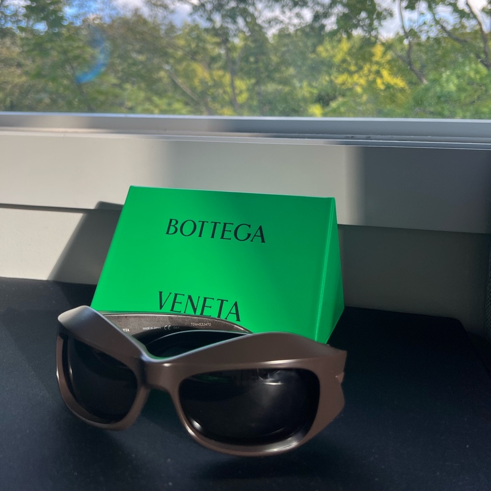 Bottega Veneta Wrap Around Glasses dark brown